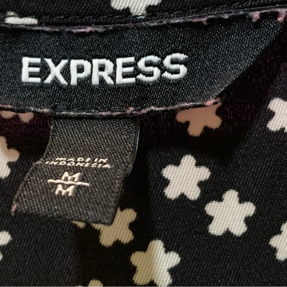 Express Black and White womens top full sleeve size US M Floral print - Picture 4 of 5